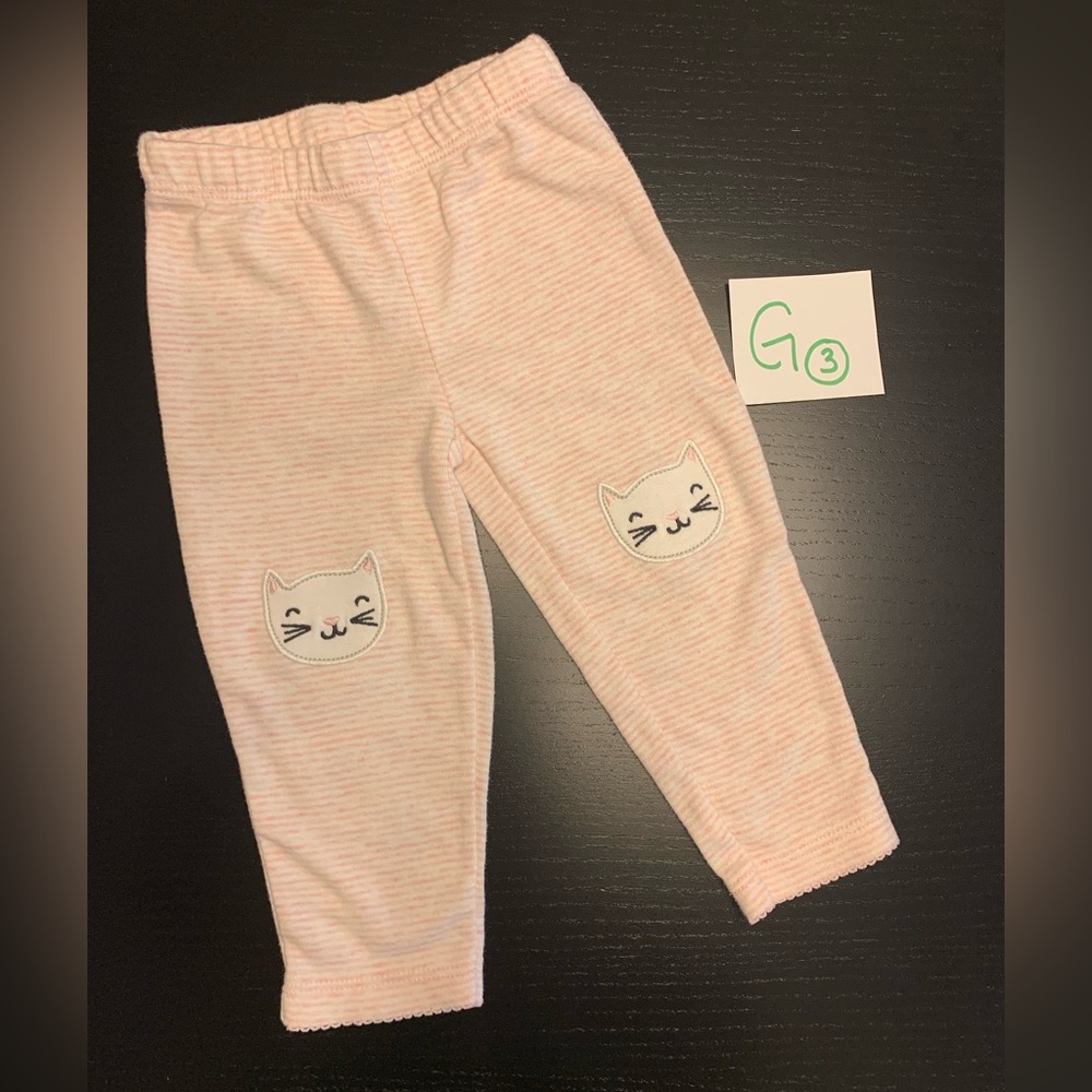 ⭐️5/$10.00⭐️ Carter’s 12m Striped Pants with Cat Theme